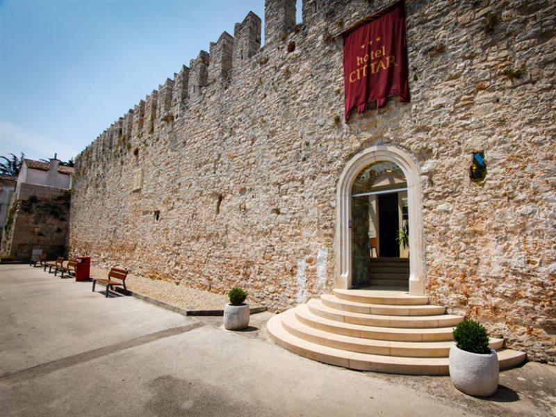 Hotel Cittar Новиград Екстериор снимка