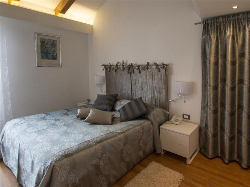 Hotel Cittar Новиград Екстериор снимка