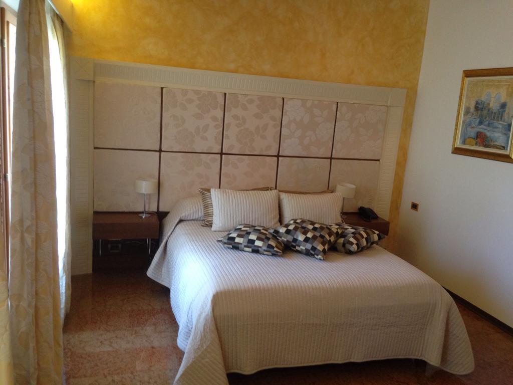 Hotel Cittar Новиград Екстериор снимка