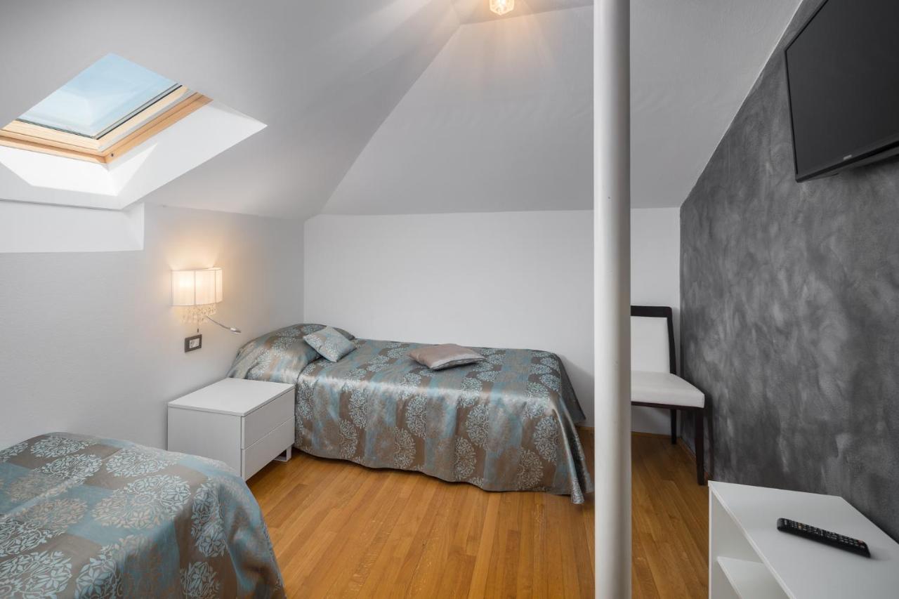 Hotel Cittar Новиград Екстериор снимка