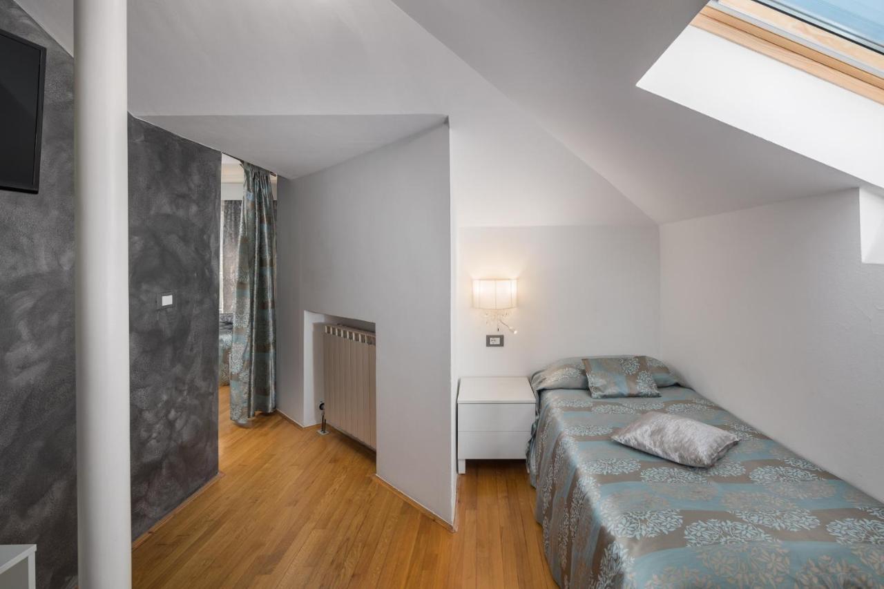 Hotel Cittar Новиград Екстериор снимка
