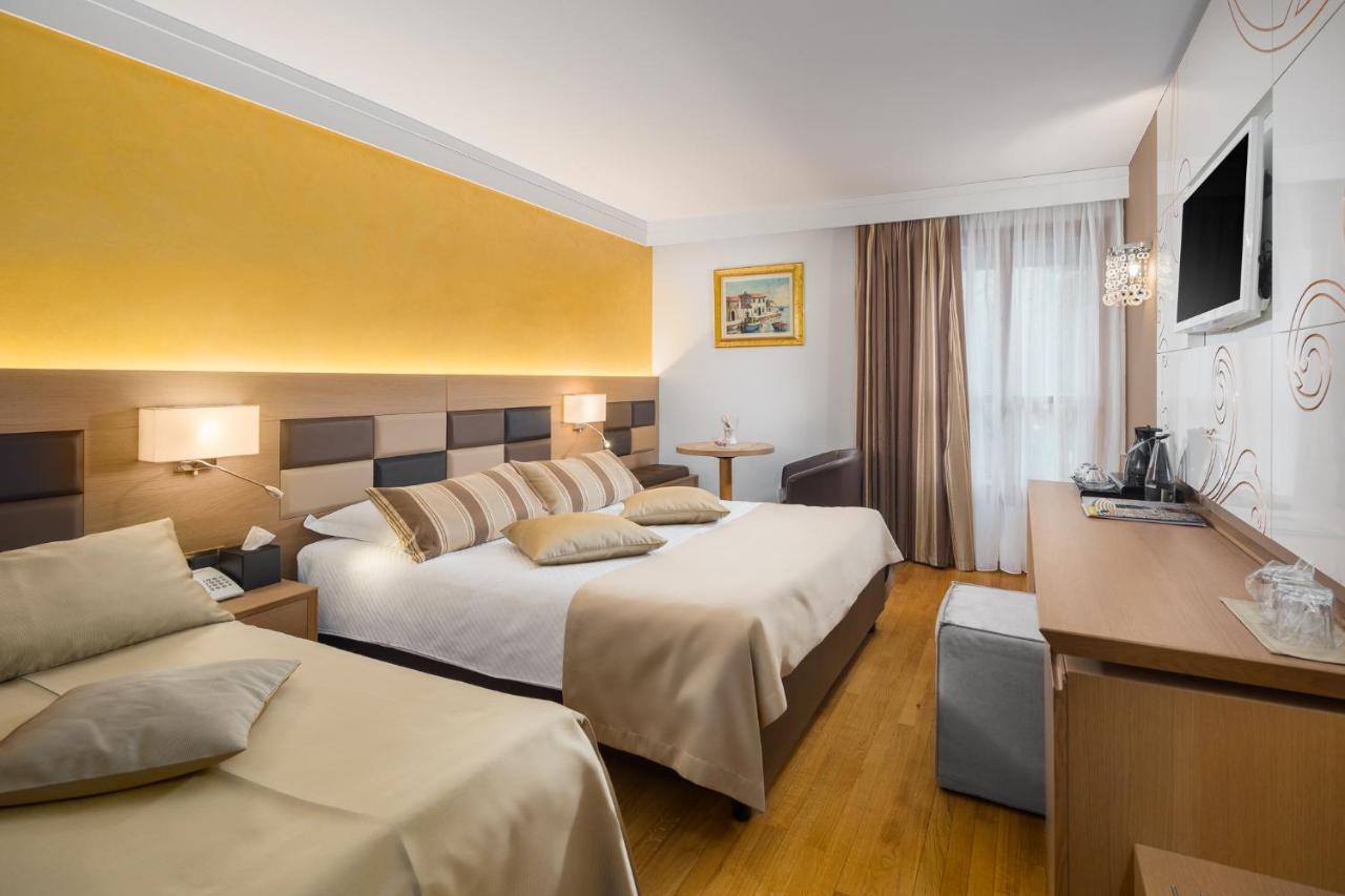Hotel Cittar Новиград Екстериор снимка