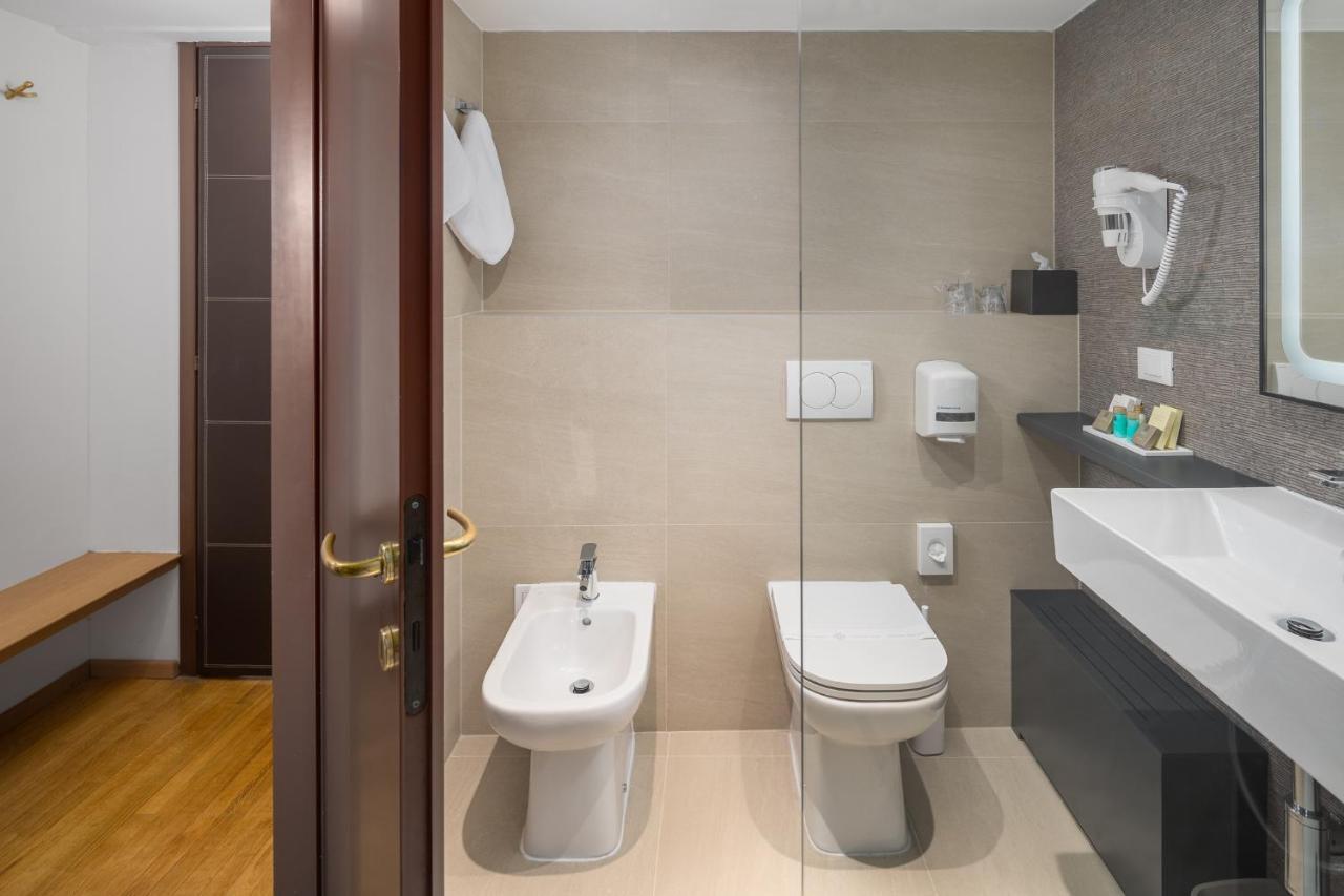 Hotel Cittar Новиград Екстериор снимка