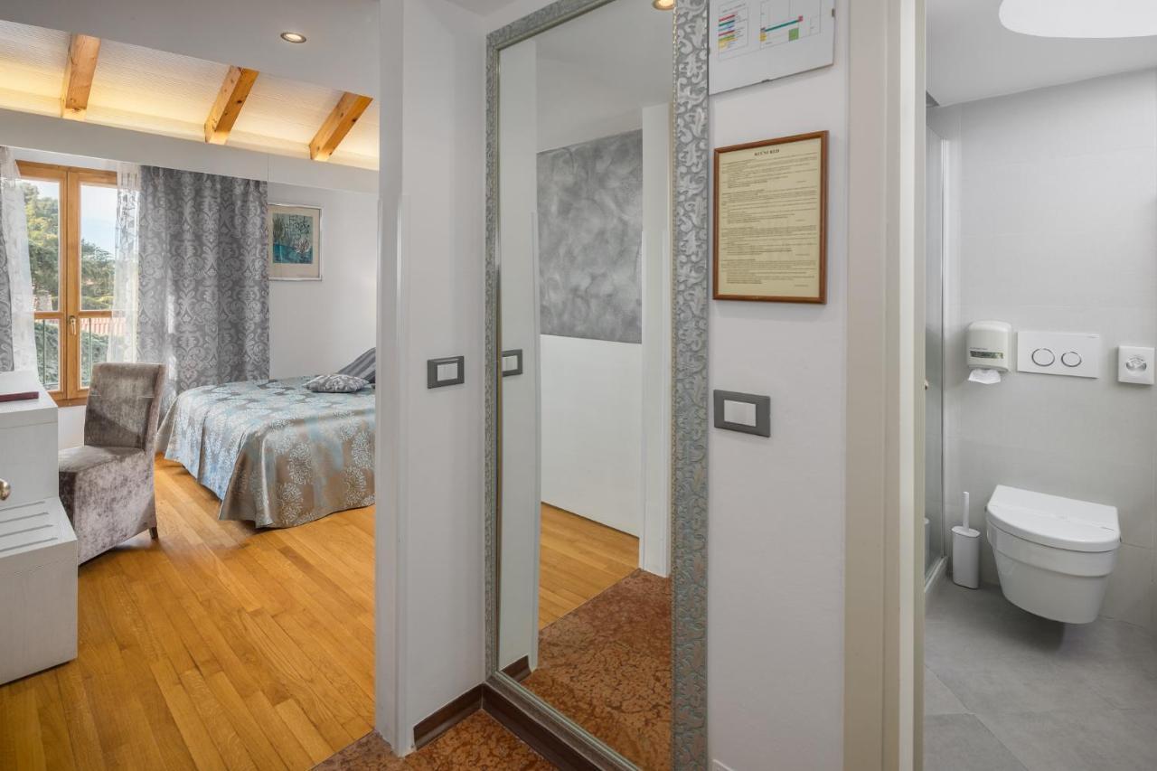 Hotel Cittar Новиград Екстериор снимка