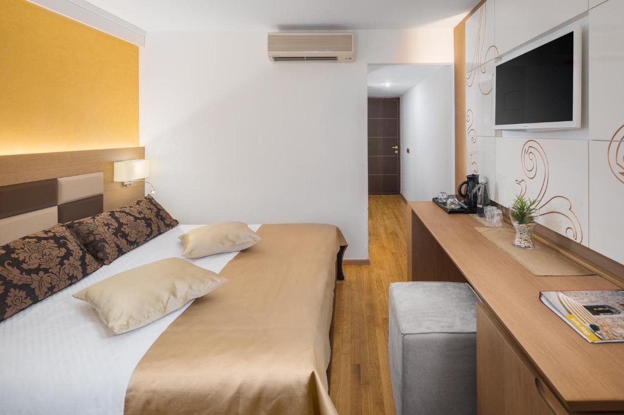 Hotel Cittar Новиград Екстериор снимка