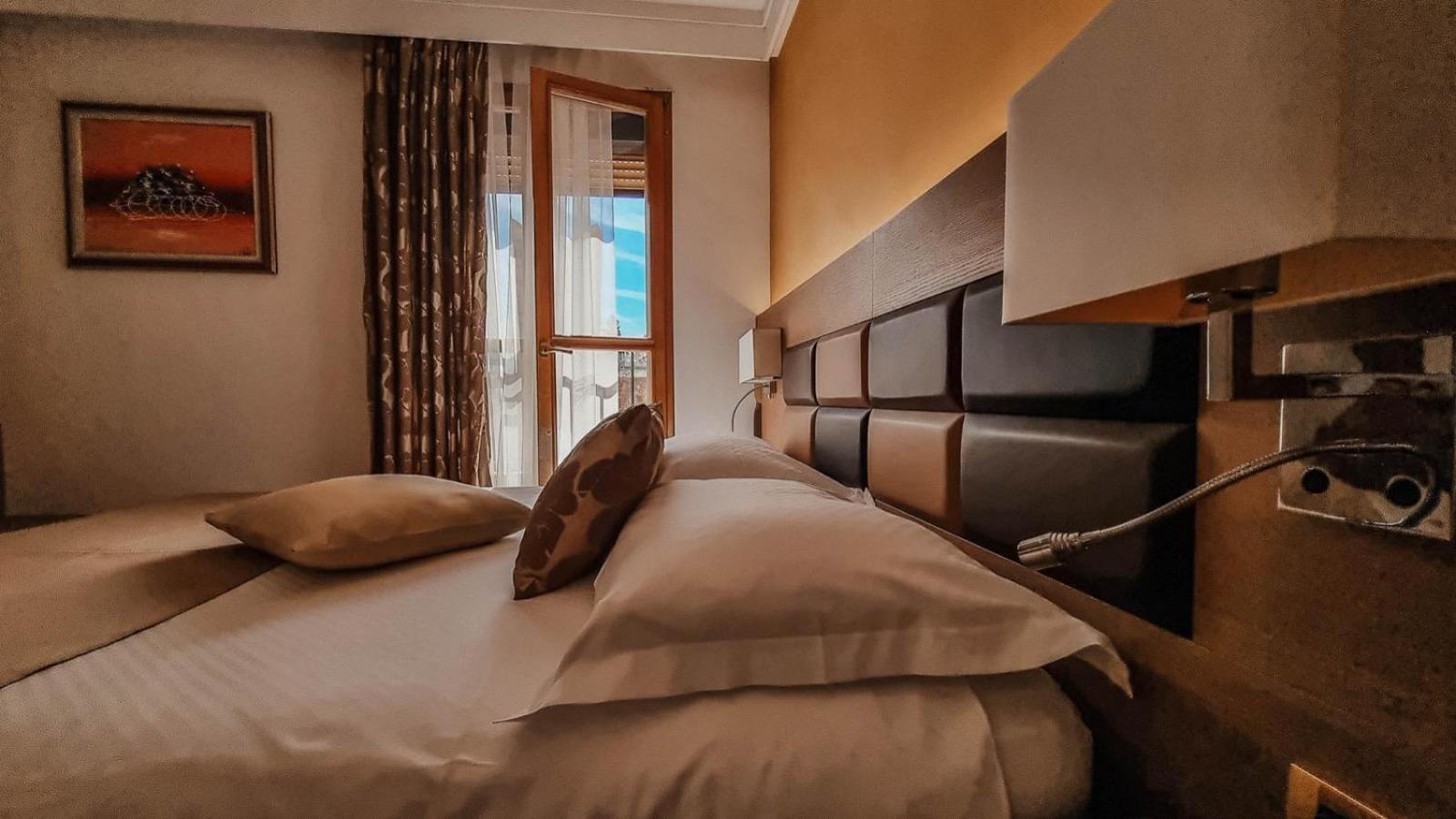Hotel Cittar Новиград Екстериор снимка