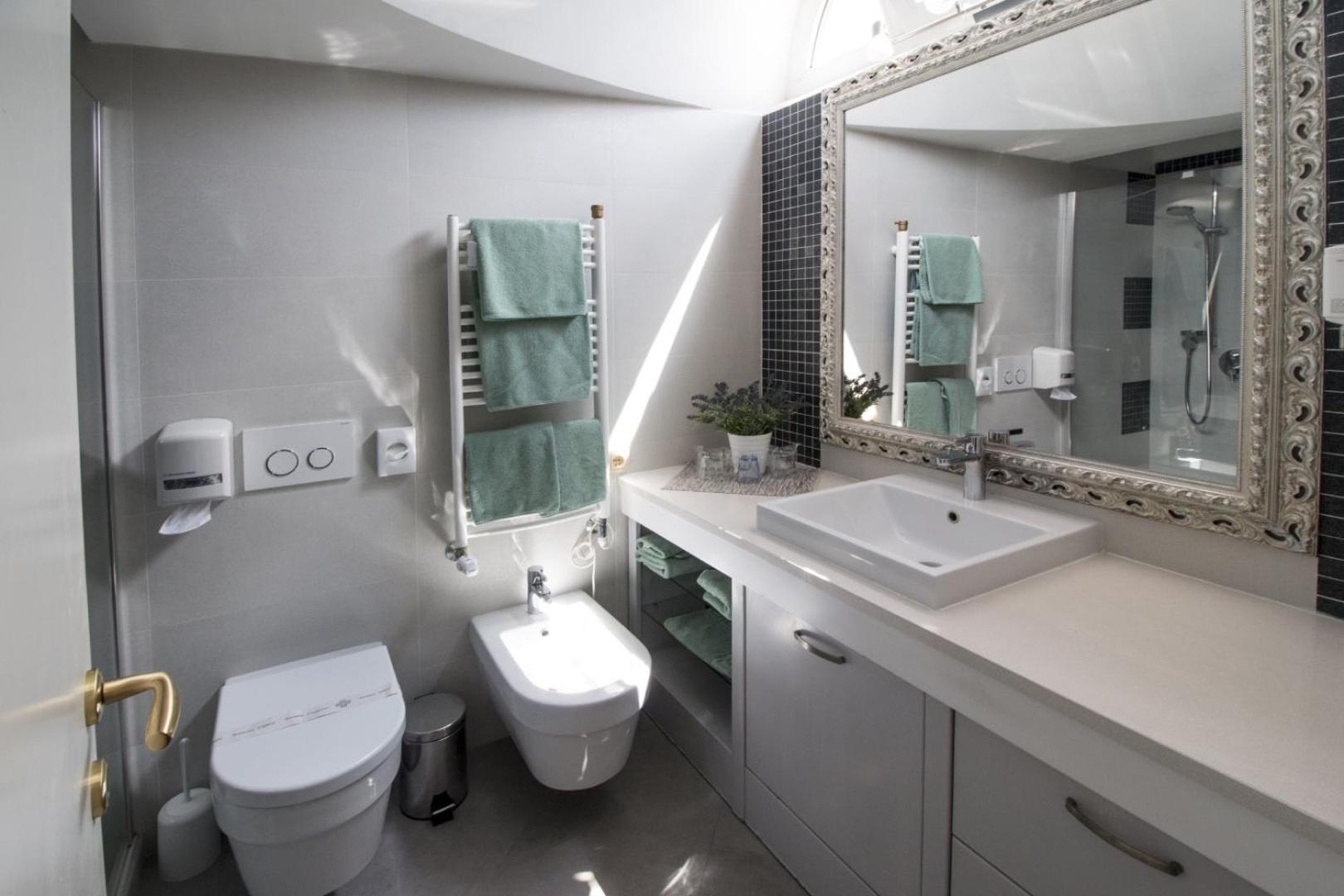 Hotel Cittar Новиград Екстериор снимка